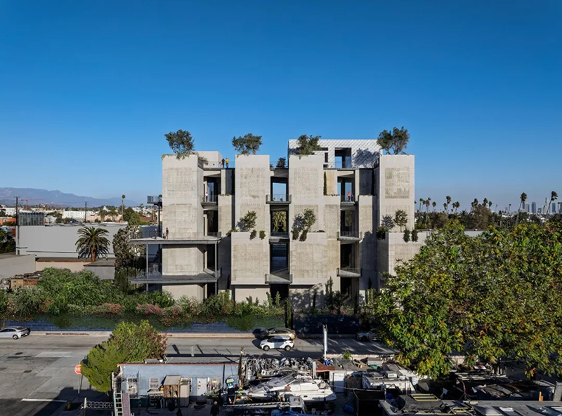 好萊塢“垂直公墓”，城市中的新生命歸宿